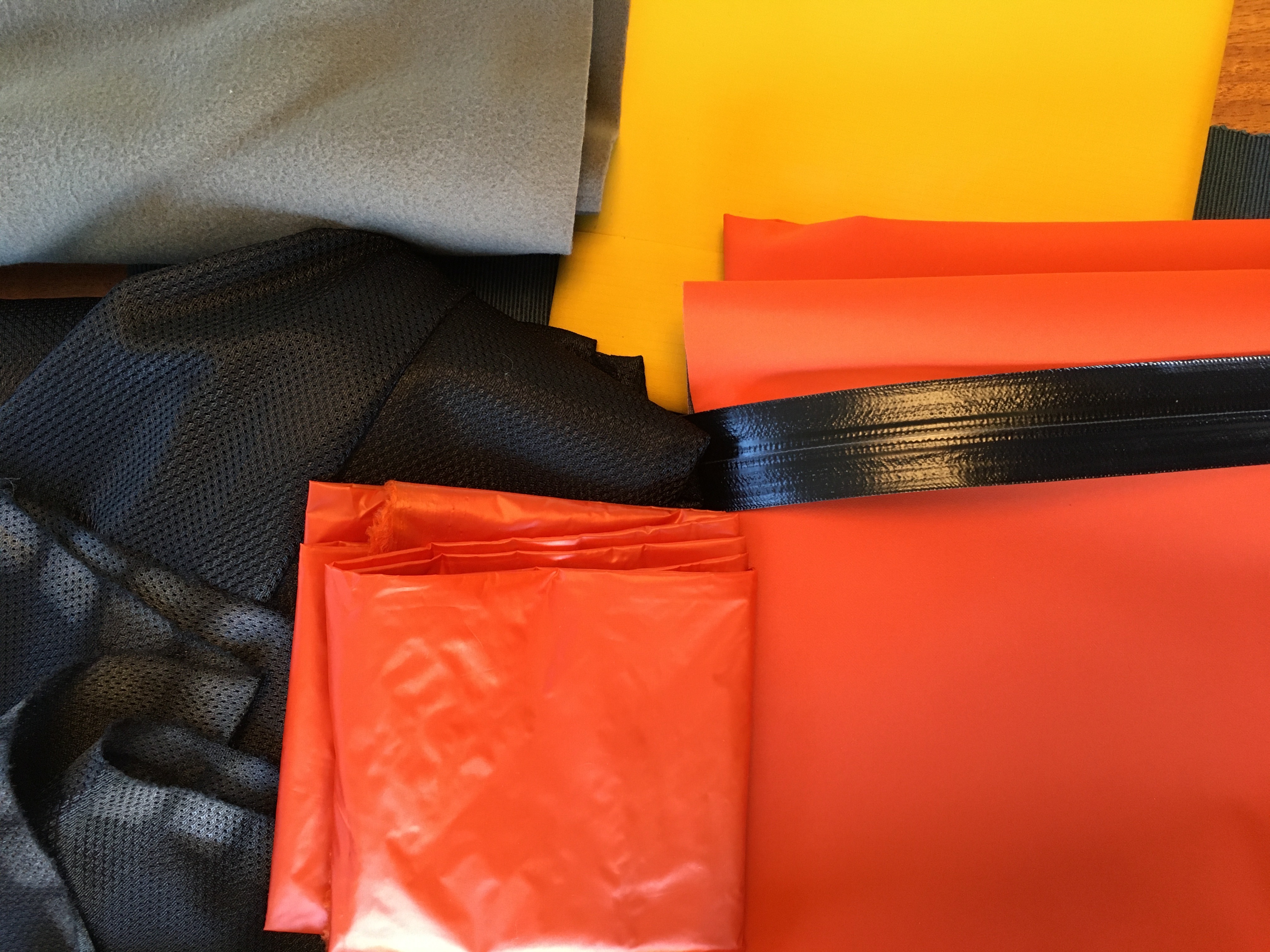 Jersey mesh and taffeta for the liner. Microfleece for the collar and pockets. SWB-Tex for the shell. Waterproof zipper.